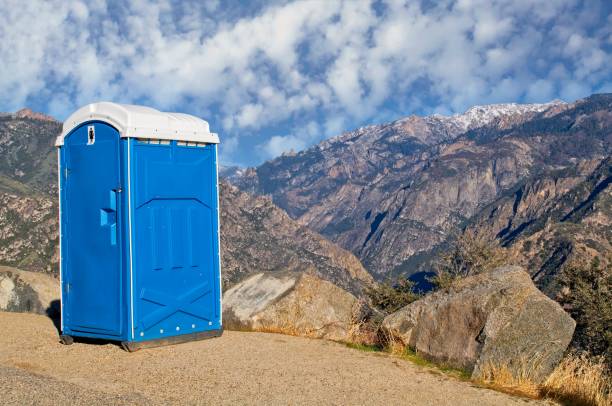 Best Standard Portable Toilet Rental in Hilbert, WI